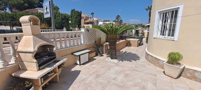 Image No.26-3 Bed Villa for sale