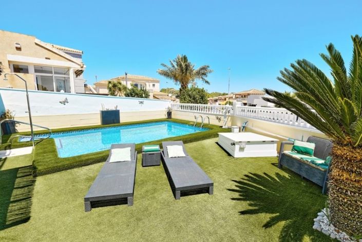 Image No.30-3 Bed Villa for sale