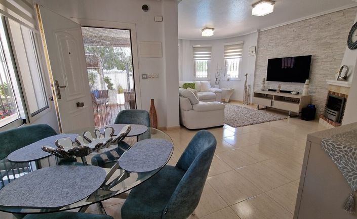 Image No.12-3 Bed Villa for sale