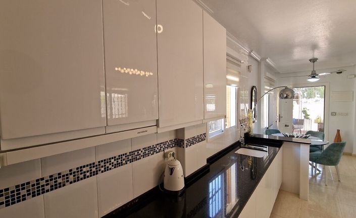 Image No.17-3 Bed Villa for sale