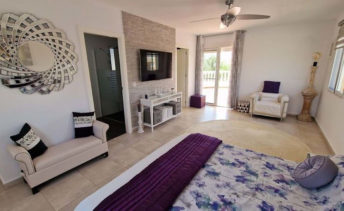 Image No.28-3 Bed Villa for sale