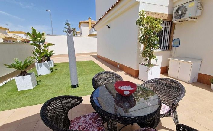 Image No.4-3 Bed Villa for sale