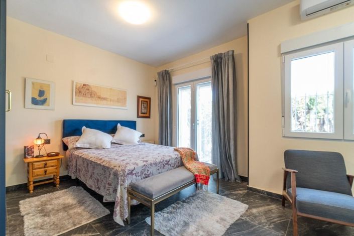 Image No.12-2 Bed Villa for sale