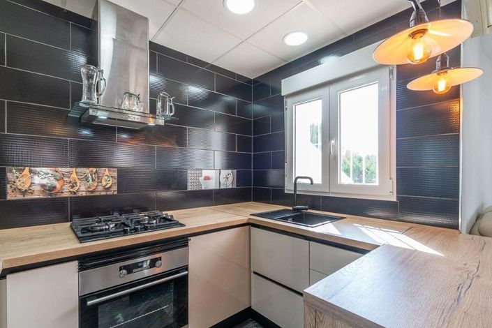 Image No.9-2 Bed Villa for sale