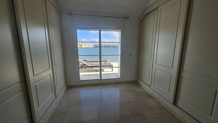 Image No.20-3 Bed Apartment for sale