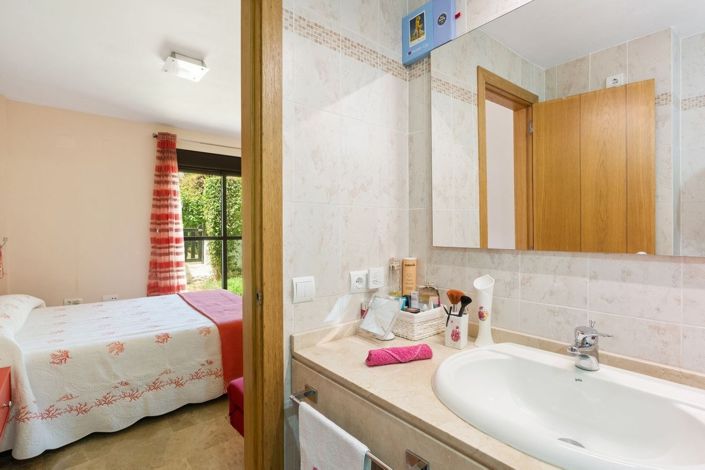 Image No.13-2 Bed Apartment for sale