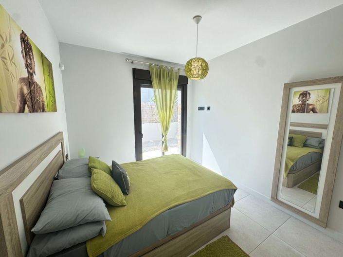 Image No.10-2 Bed Villa for sale