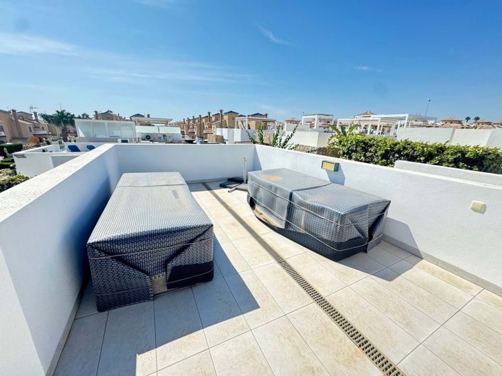 Image No.19-2 Bed Villa for sale