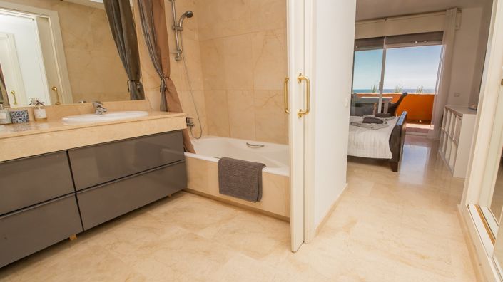 Image No.15-3 Bed Apartment for sale