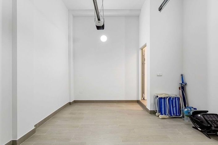 Image No.27-3 Bed Townhouse for sale