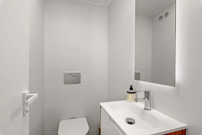 Image No.8-3 Bed Townhouse for sale