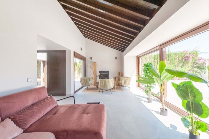 Image No.10-4 Bed Villa for sale