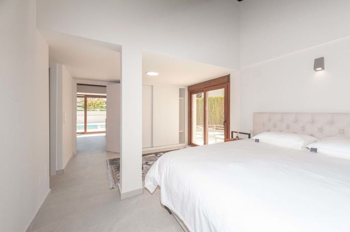 Image No.19-4 Bed Villa for sale