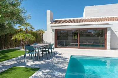4 Bed Villa for sale