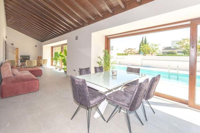 Image No.9-4 Bed Villa for sale