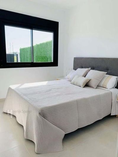 Image No.12-3 Bed Villa for sale