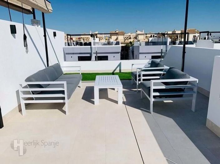 Image No.17-3 Bed Villa for sale