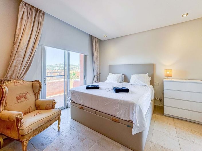 Image No.20-4 Bed Townhouse for sale