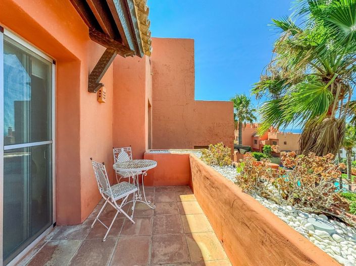 Image No.28-4 Bed Townhouse for sale