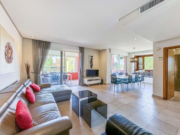 Image No.3-4 Bed Townhouse for sale