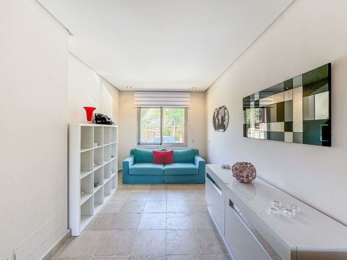 Image No.4-4 Bed Townhouse for sale