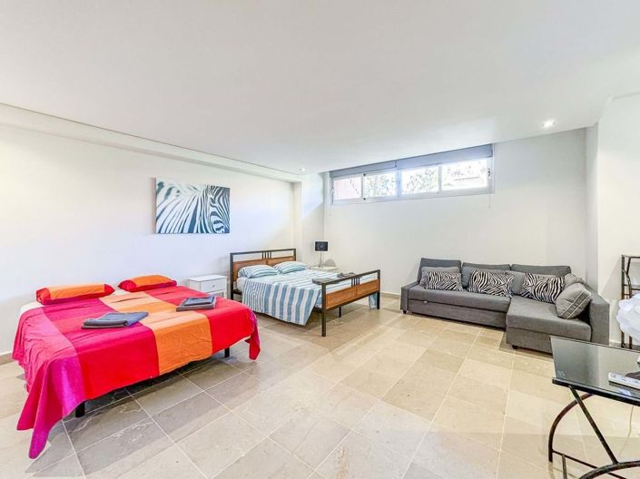 Image No.50-4 Bed Townhouse for sale