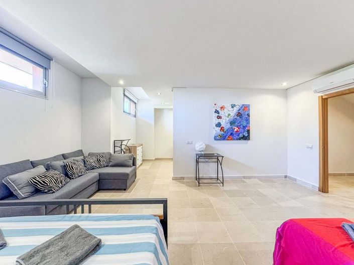 Image No.51-4 Bed Townhouse for sale