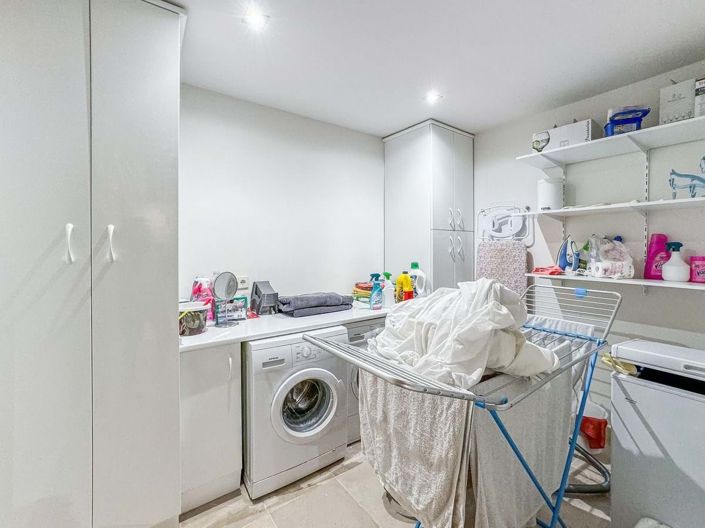 Image No.54-4 Bed Townhouse for sale