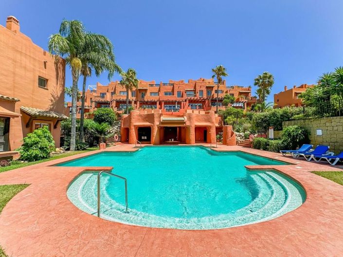 Image No.57-4 Bed Townhouse for sale