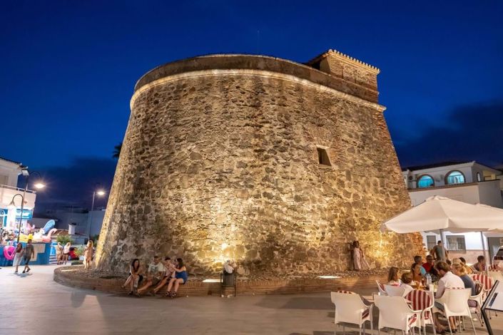 Image No.27-2 Bed Apartment for sale