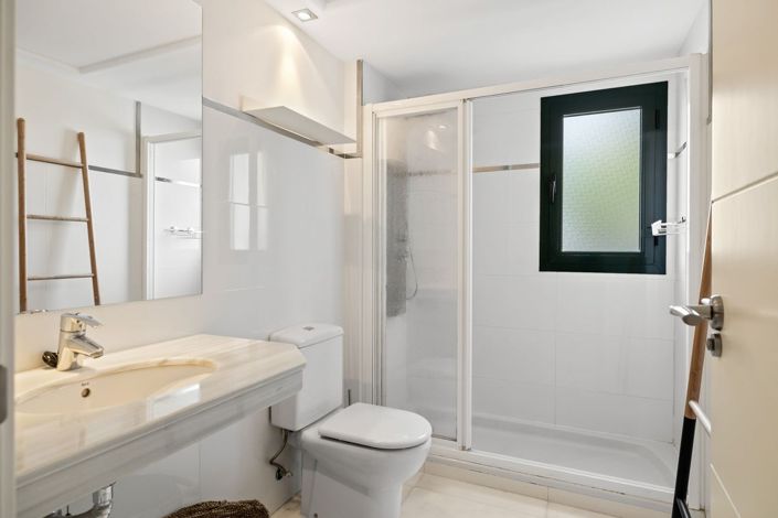 Image No.13-2 Bed Apartment for sale