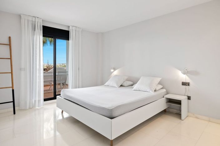 Image No.8-2 Bed Apartment for sale