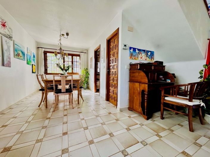 Image No.11-3 Bed Townhouse for sale