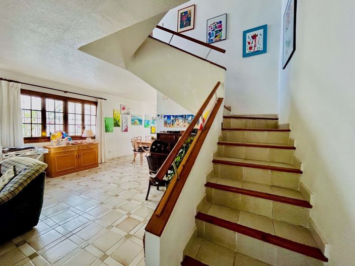 Image No.17-3 Bed Townhouse for sale