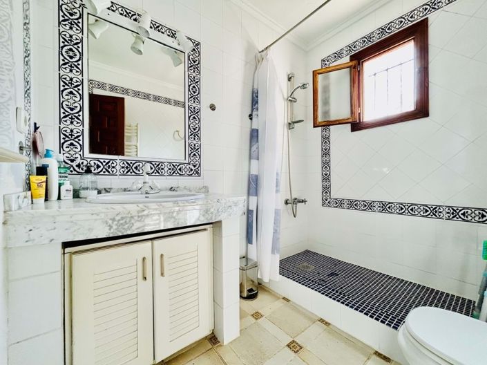 Image No.22-3 Bed Townhouse for sale