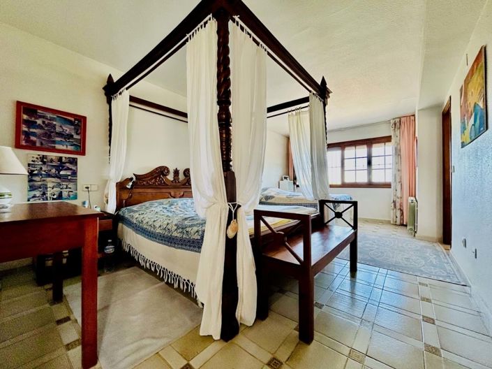 Image No.23-3 Bed Townhouse for sale