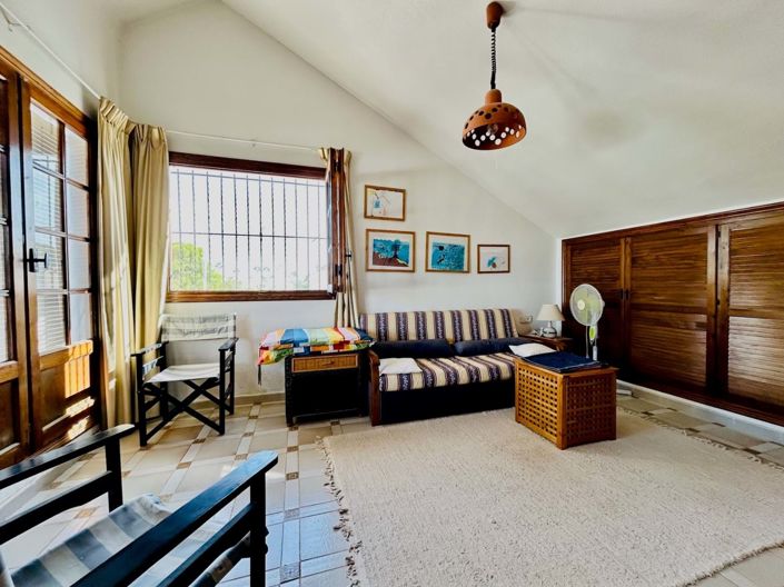 Image No.29-3 Bed Townhouse for sale