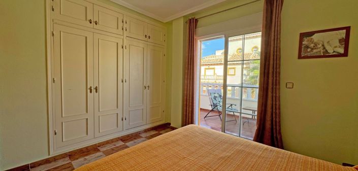 Image No.11-2 Bed Townhouse for sale