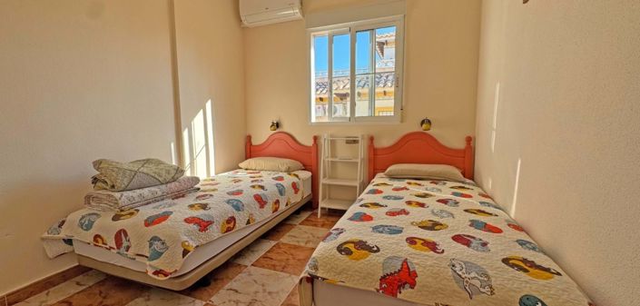 Image No.15-2 Bed Townhouse for sale