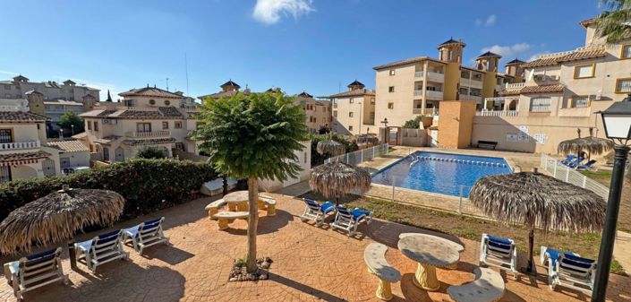 Image No.27-2 Bed Townhouse for sale