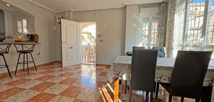 Image No.5-2 Bed Townhouse for sale