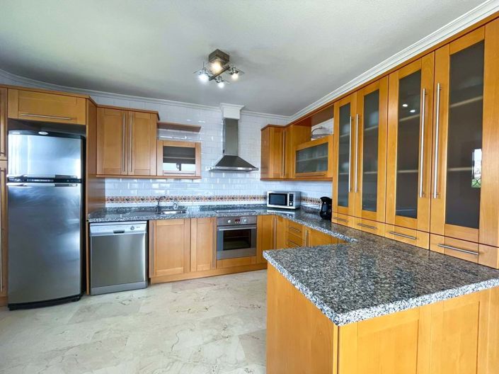 Image No.10-3 Bed Villa for sale