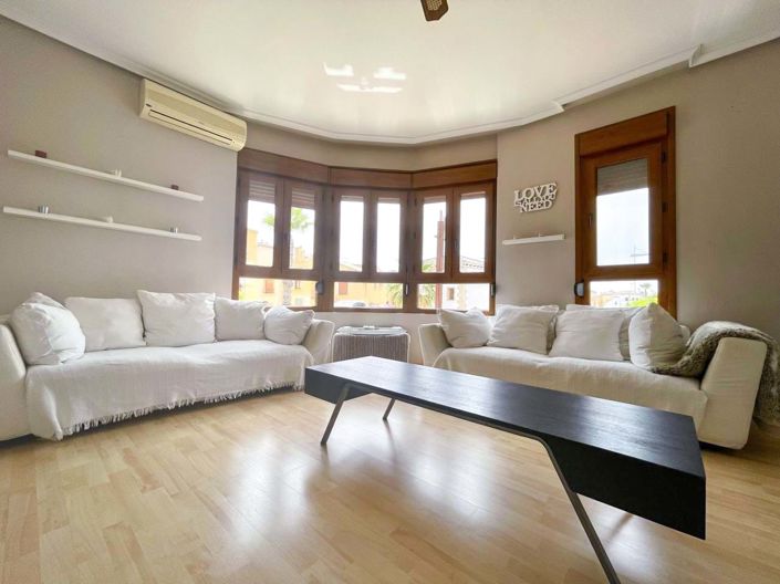 Image No.8-3 Bed Villa for sale