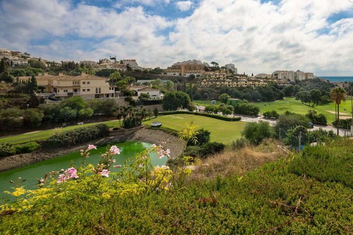 Image No.18-3 Bed Townhouse for sale