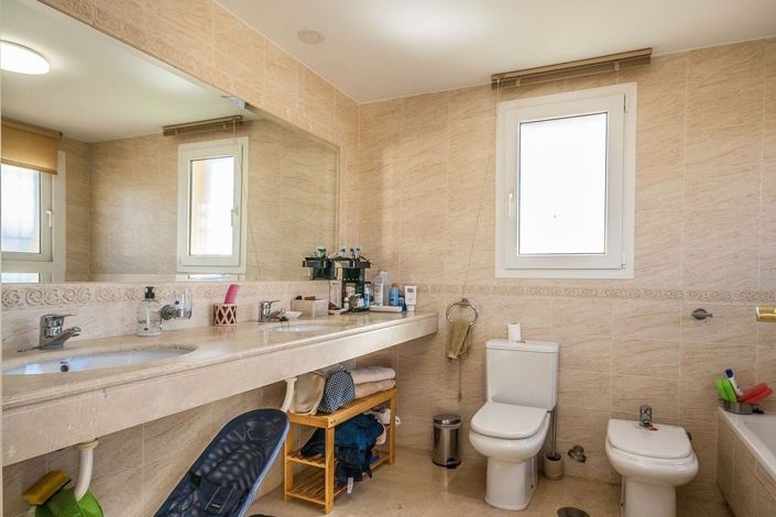 Image No.14-4 Bed Villa for sale