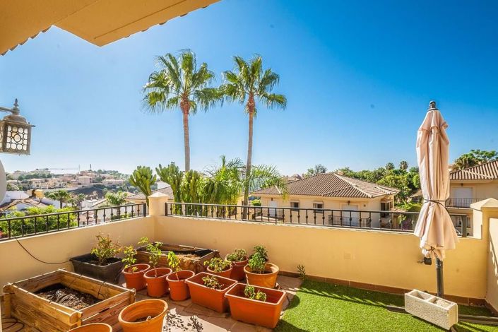 Image No.4-4 Bed Villa for sale