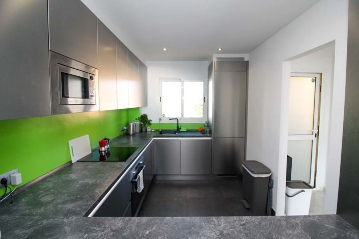 Image No.12-3 Bed Apartment for sale