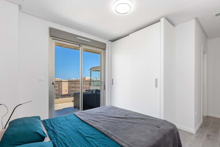 Image No.21-3 Bed Apartment for sale