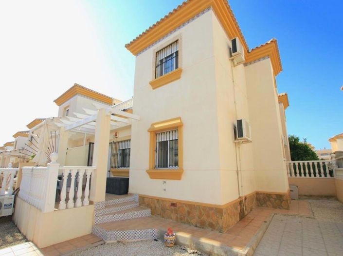 Image No.4-3 Bed Townhouse for sale