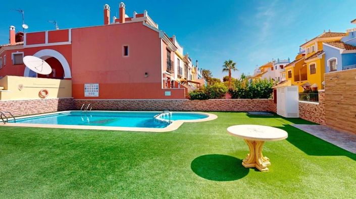 Image No.17-2 Bed Townhouse for sale